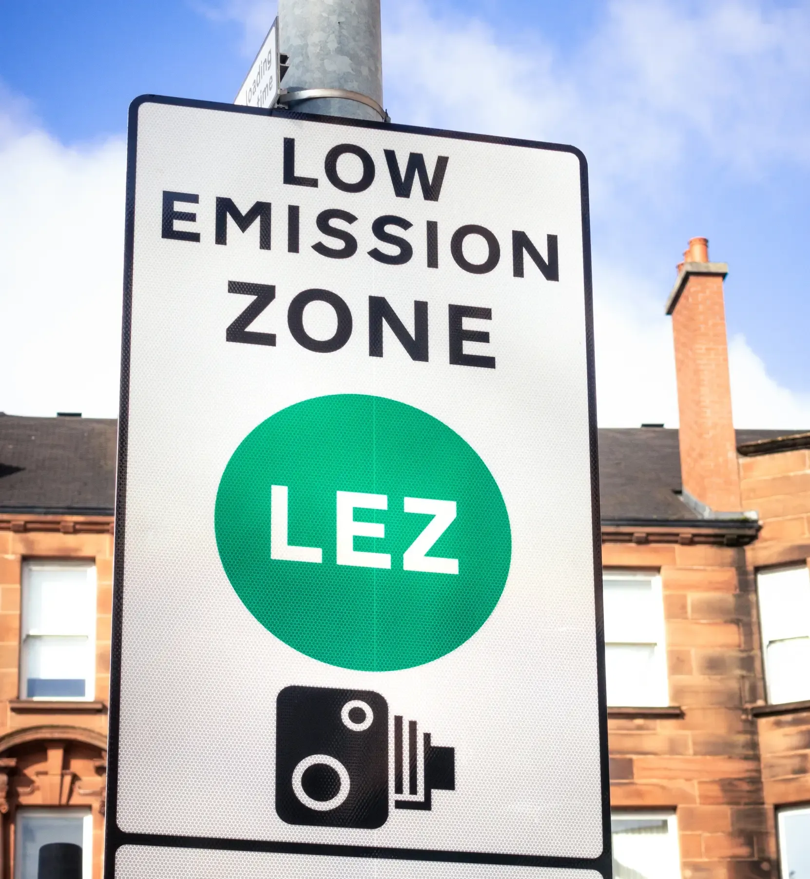 low emission zone street sign
